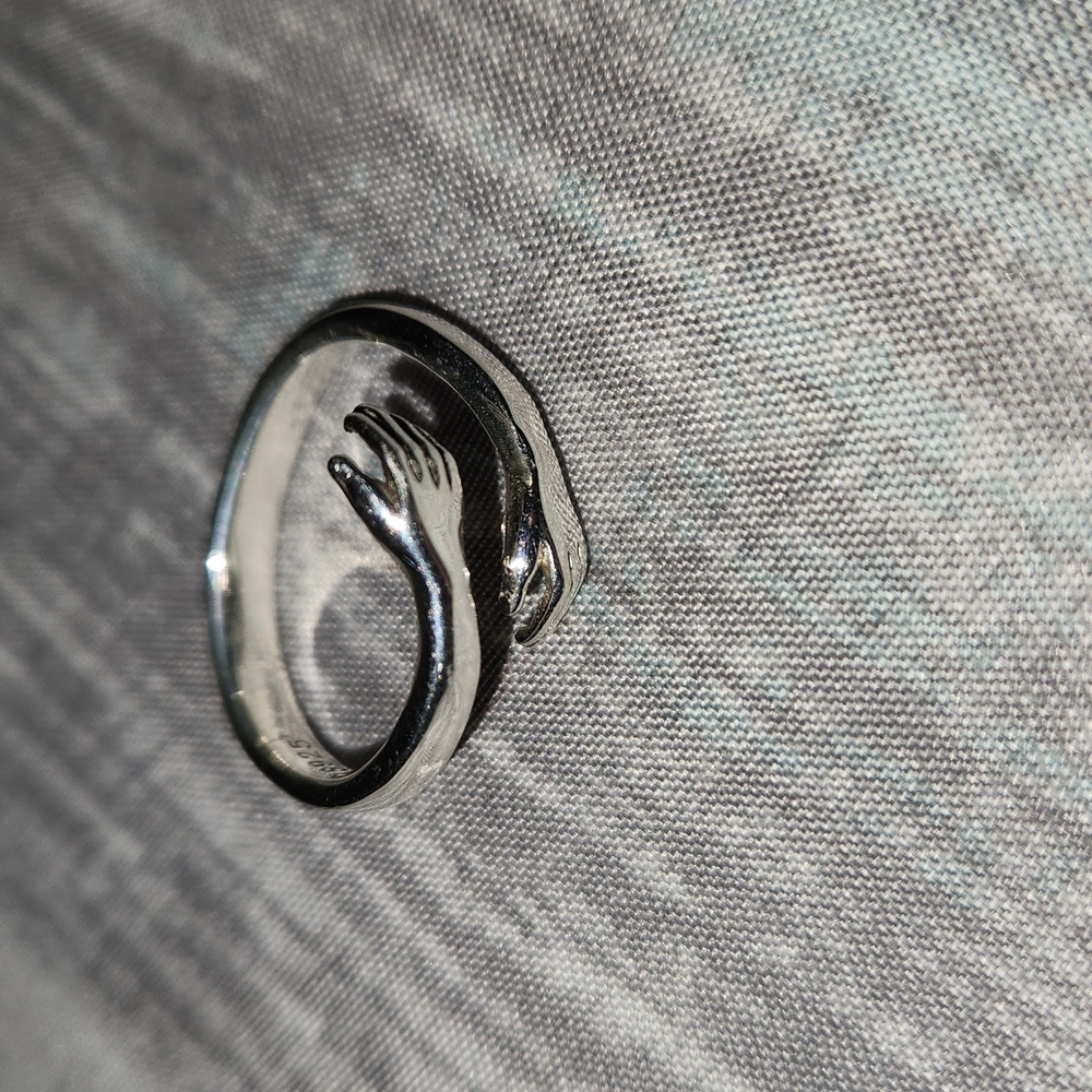 Sterling silver hug ring,  adjustable